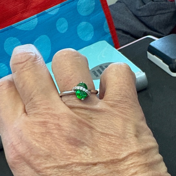 Radiant 925 Silver Green Gemstone And CZ Ring - Picture 3 of 8